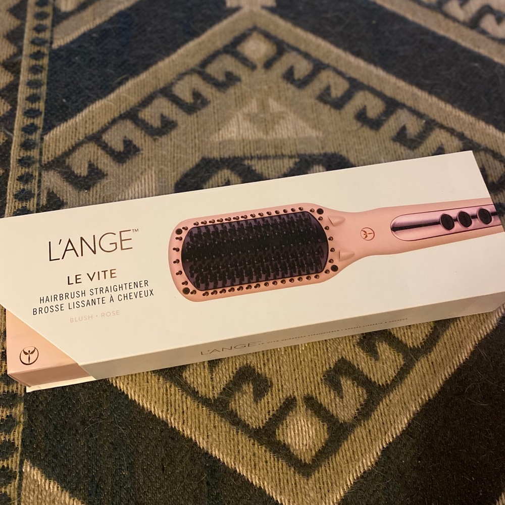 SALE!! L’ange LeVite hairbrush straightener